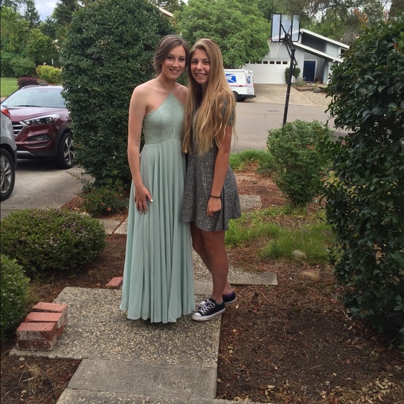 PROM DRESS - Picture 2 of 3